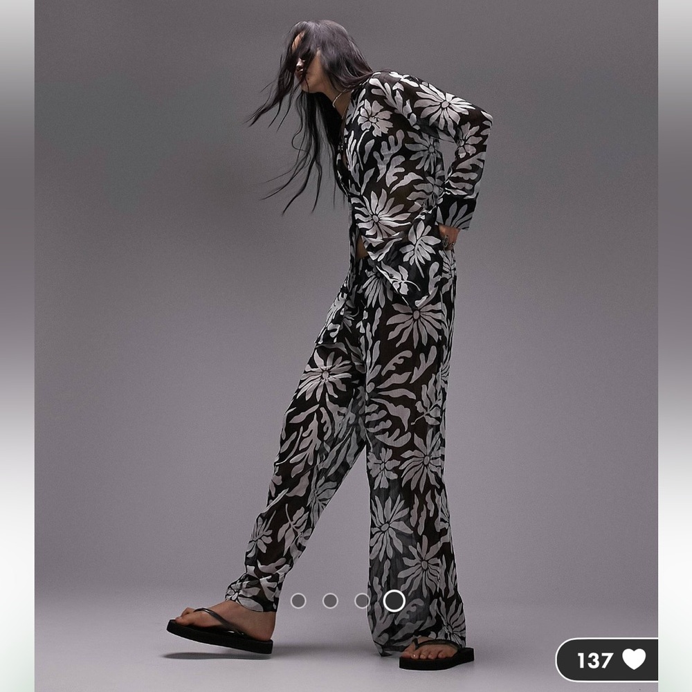Topshop printed chiffon sheer set never worn size XS - 2 pieces shirt and pants